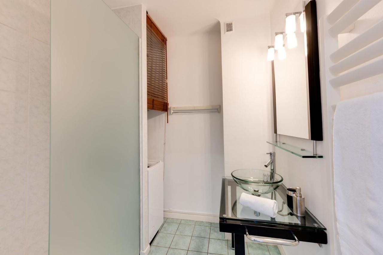 Allure - 2 Bedroom Apartment With Balcony In The Centre Of Анси Экстерьер фото